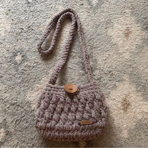 Peddler Purple/Grey Knitted Crochet Shoulder Bag With Wooden Accents- NWOT